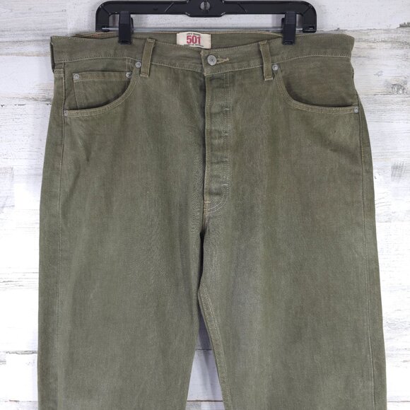 LEVI'S 501 GREEN DENIM ORIGINAL FIT STRAIGHT LEG MEN'S 38X32 BUTTON FLY *STAIN*. - Picture 5 of 16